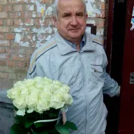 25 білих троянд 50 см