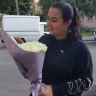 25 білих троянд 50 см