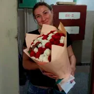 51 троянда мікс червоно-біла 50 см