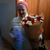 51 троянда мікс червоно-біла 50 см