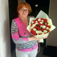 51 троянда мікс червоно-біла 50 см