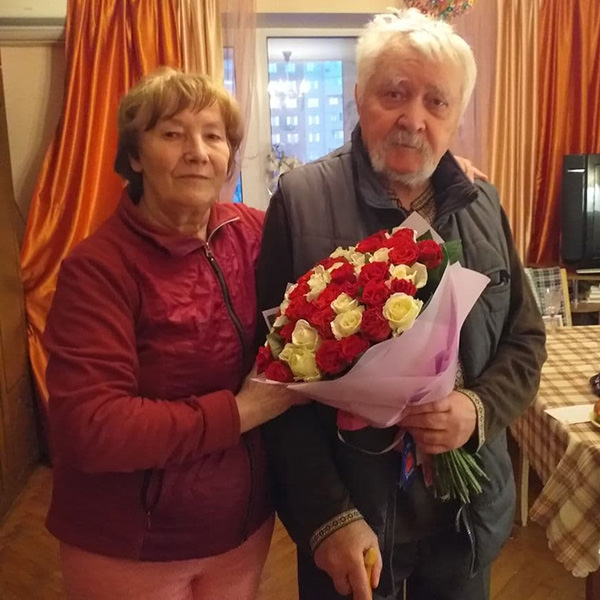 51 троянда мікс червоно-біла 50 см