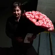 101 еквадорська троянда 60 см в асортименті