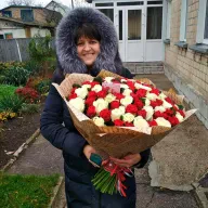 101 троянда мікс «червоно-біла»