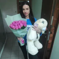 41 троянда Аква