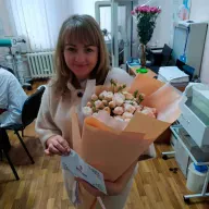 Букет з 17 кущових троянд Бомбастік