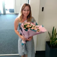 Букет з 17 кущових троянд Бомбастік