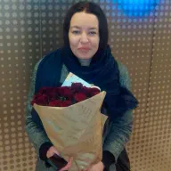 25 червоних троянд 50 см