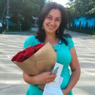 25 червоних троянд 50 см