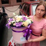 Квіти в шляпній коробці «Джулія»