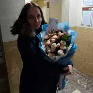 Букет з 7 кущових троянд Бомбастік