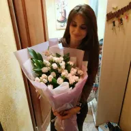 Букет з 7 кущових троянд Бомбастік