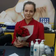 11 червоних троянд 50 см